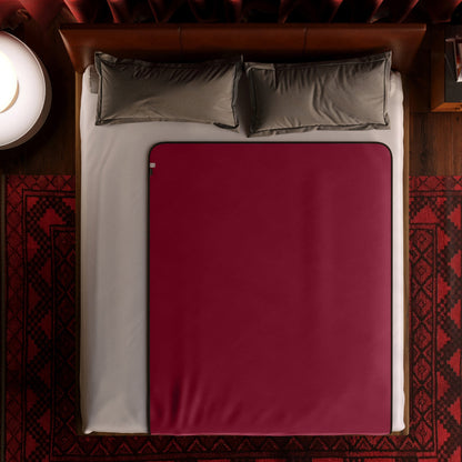 Fascinator Splashproof Throws, Bedroom Furniture by Liberator – shown in product photo 